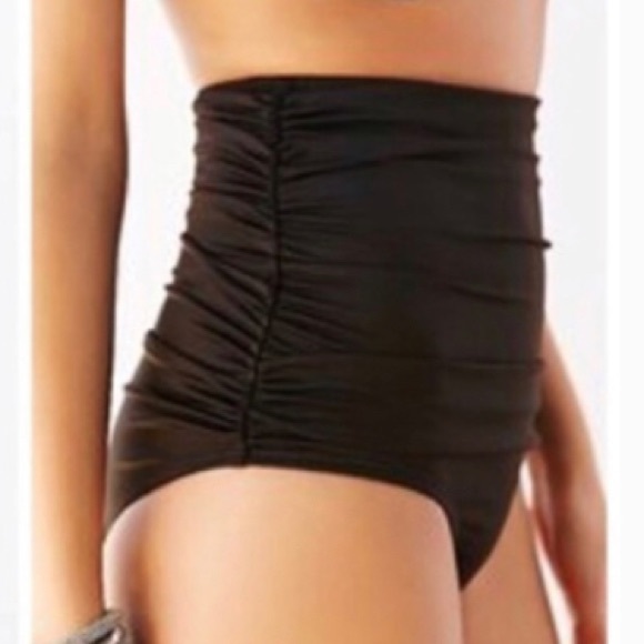 UO Out from Under High Waist Ruched Swim Bottoms M - Picture 9 of 9